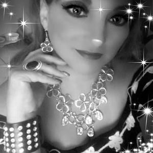 Meet your Posher, Mercedes